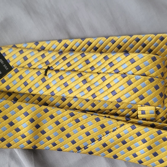JOS A Bank Yellow Blue Square Tie - Picture 4 of 4